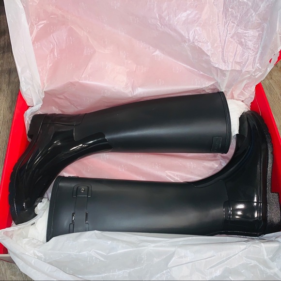 LAST 9! NWT Hunter | Gloss Tall Duo Rain Boot - Picture 9 of 13